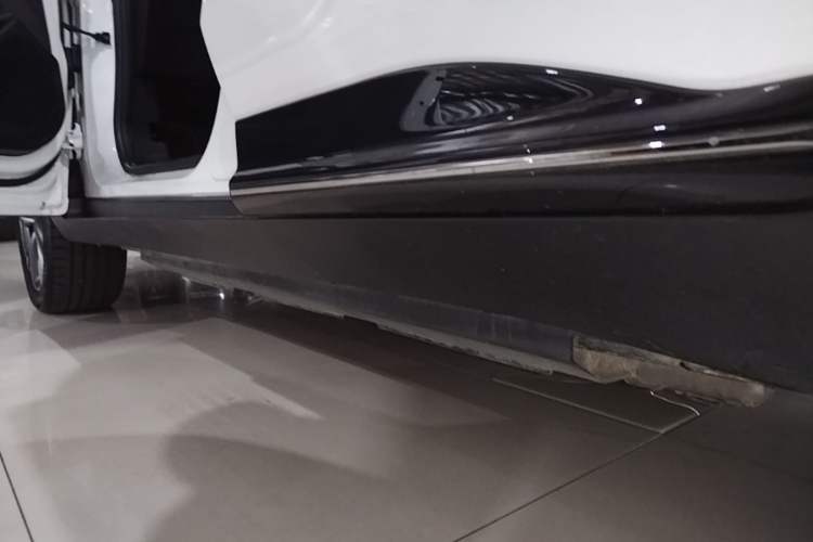 Used XPeng G3 2021 G3i 520G Left Side Sill