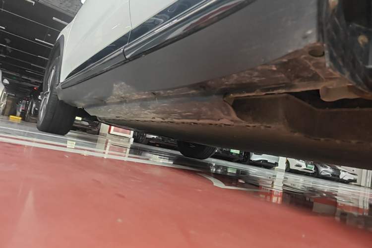 Used XPeng G3 2021 G3i 460G Left Side Sill