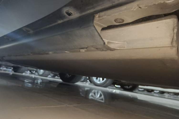Used XPeng G3 2021 G3i 520G+ Left Side Sill