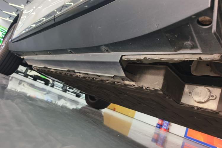 Used XPeng G3 2021 G3i 520G Left Side Sill