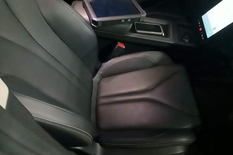 Used XPeng G3 2021 G3i 460N Right Front Seat