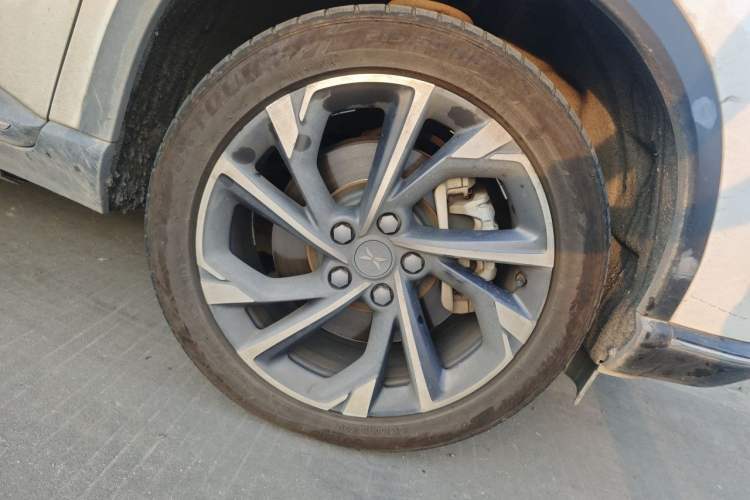 Used XPeng G3 2021 G3i 460G Right Front Wheel Hub