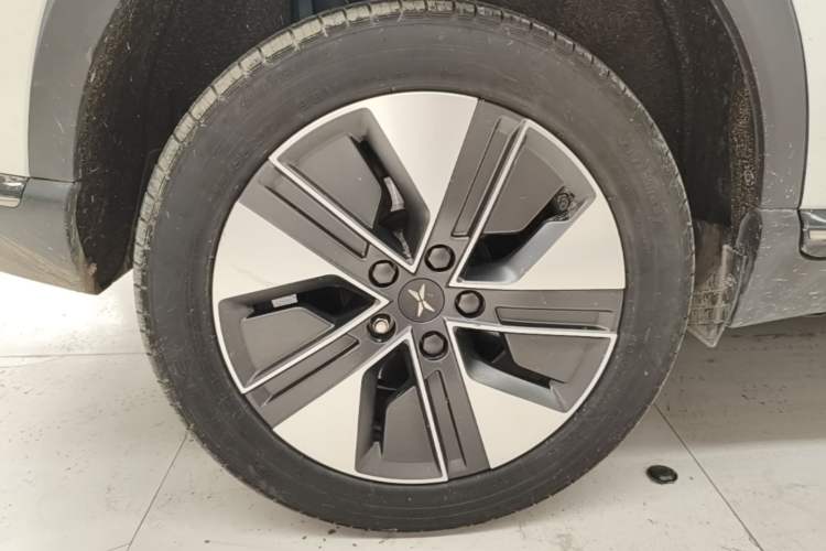 Used XPeng G3 2021 G3i 460G Right Rear Wheel Hub