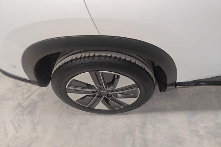 Used XPeng G3 2021 G3i 520N Right Rear Wheel Hub