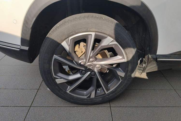 Used XPeng G3 2021 G3i 460N Right Rear Wheel Hub