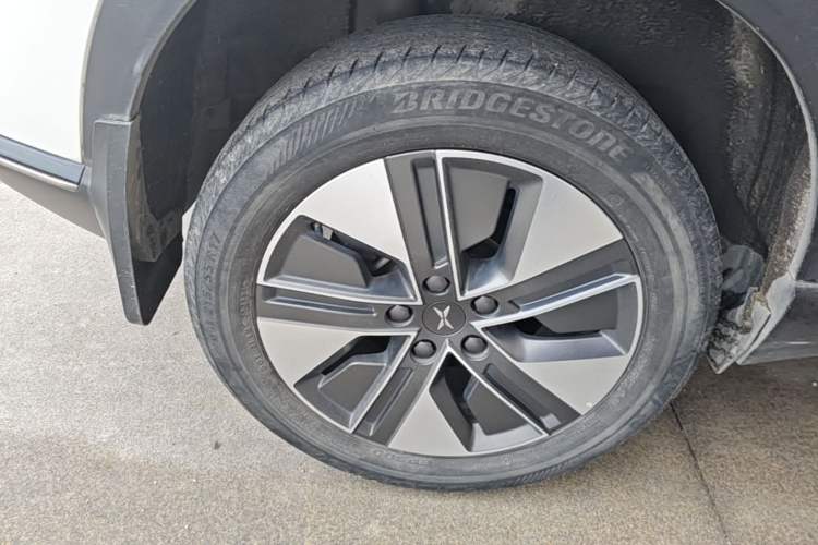 Used XPeng G3 2021 G3i 460G Right Rear Wheel Hub