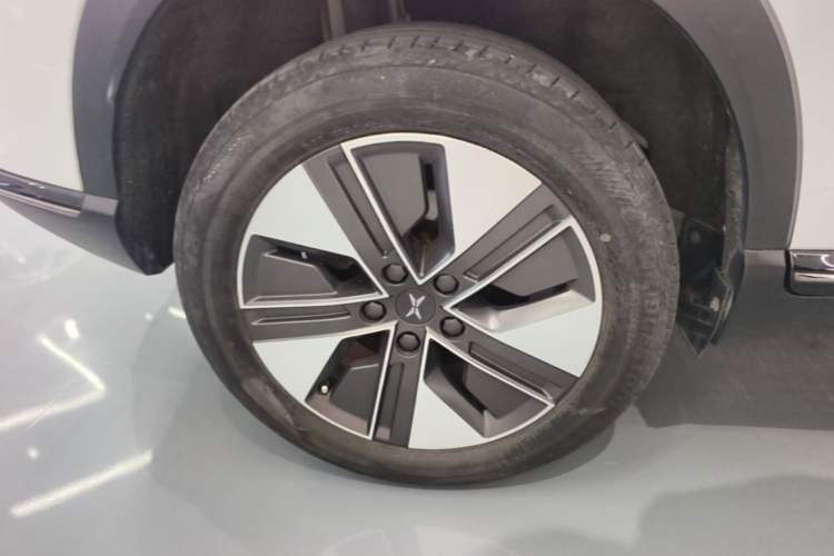 Used XPeng G3 2021 G3i 520G Right Rear Wheel Hub