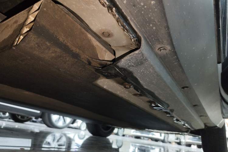 Used XPeng G3 2021 G3i 520N Right Side Sill