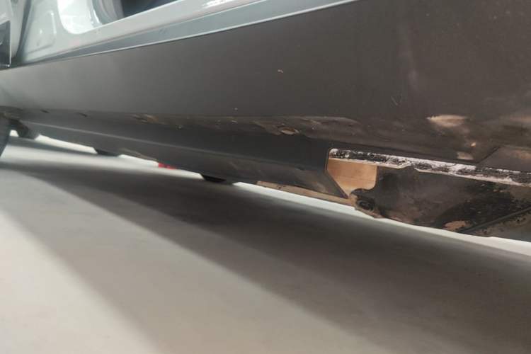 Used XPeng G3 2021 G3i 520N Right Side Sill