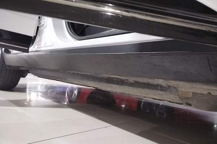Used XPeng G3 2021 G3i 520G Right Side Sill