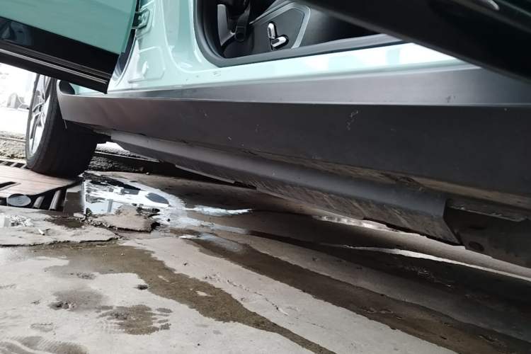 Used XPeng G3 2021 G3i 460G Right Side Sill