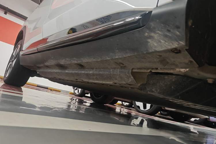 Used XPeng G3 2021 G3i 460G Right Side Sill