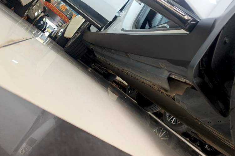 Used XPeng G3 2021 G3i 460G Right Side Sill