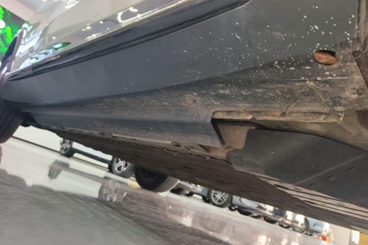 Used XPeng G3 2021 G3i 520G Right Side Sill