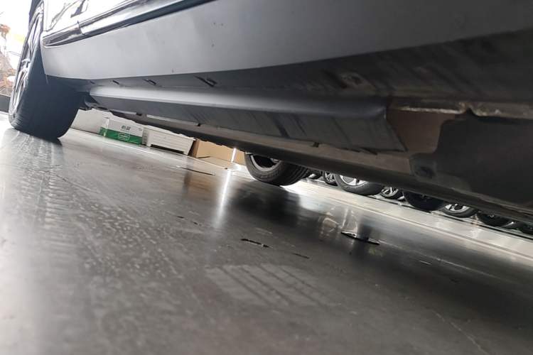 Used XPeng G3 2021 G3i 460N Right Side Sill