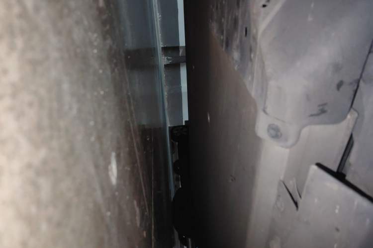 Used XPeng G3 2022 G3i 460N Chassis Front Left
