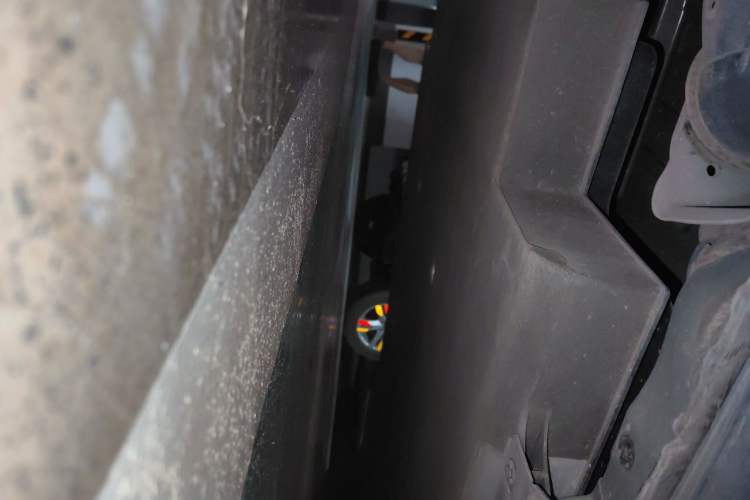 Used XPeng G3 2022 G3i 460N Chassis Rear Right
