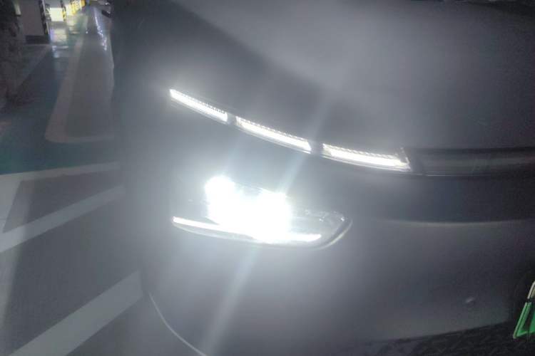 Used XPeng G3 2022 G3i 460N Right Front Headlight