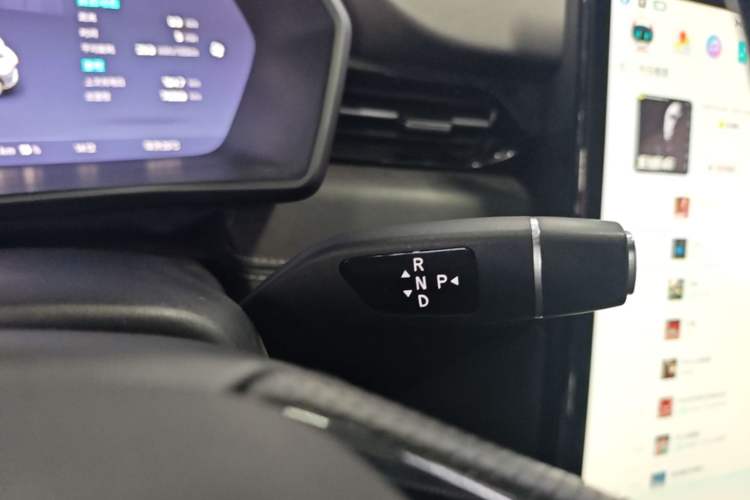 Used XPeng G3 2022 G3i 520N+ Gear Lever