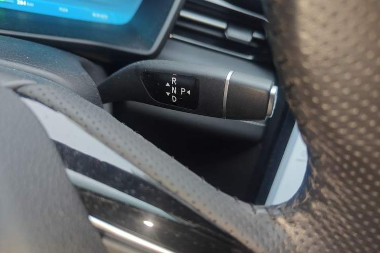 Used XPeng G3 2022 G3i 460G+ Gear Lever