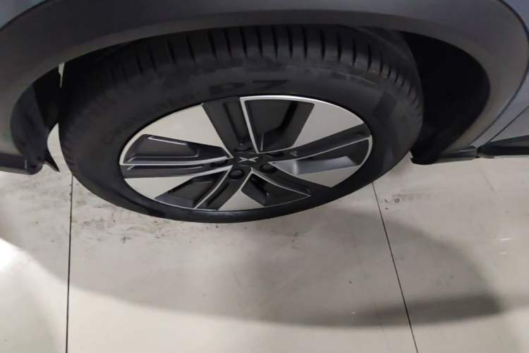 Used XPeng G3 2022 G3i 460G+ Left Front Wheel Hub