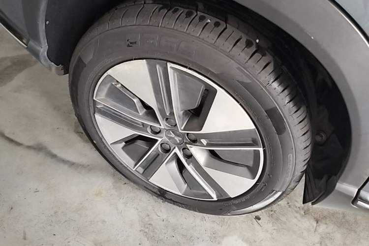 Used XPeng G3 2022 G3i 460G+ Right Rear Wheel Hub