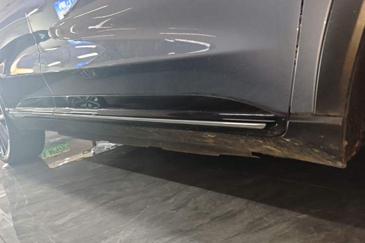 Used XPeng G3 2022 G3i 520N+ Right Side Sill