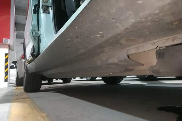 Used XPeng G3 2022 G3i 460N Right Side Sill