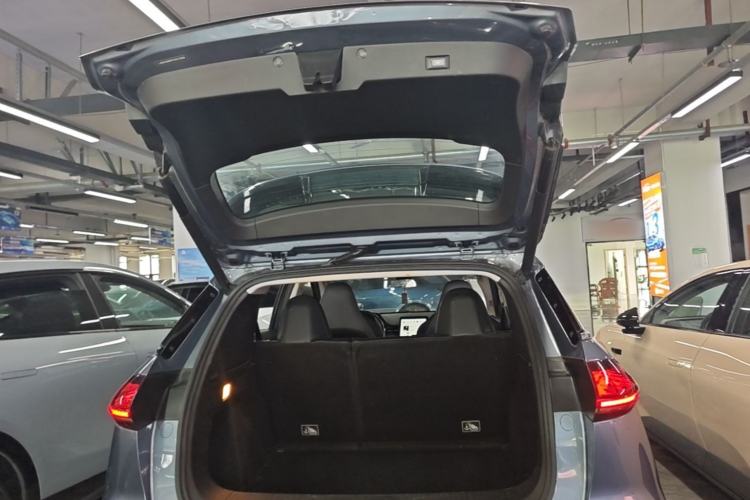 Used XPeng G3 2022 G3i 520N+ Trunk