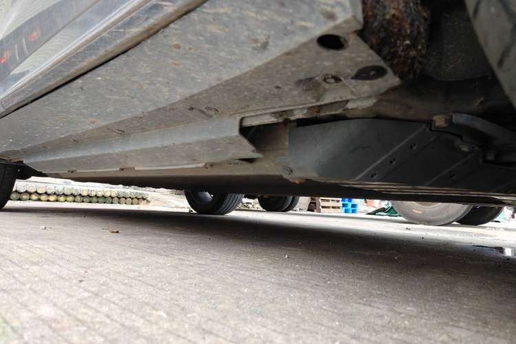 Used XPeng G3 2022 G3i 460N Chassis Front Right
