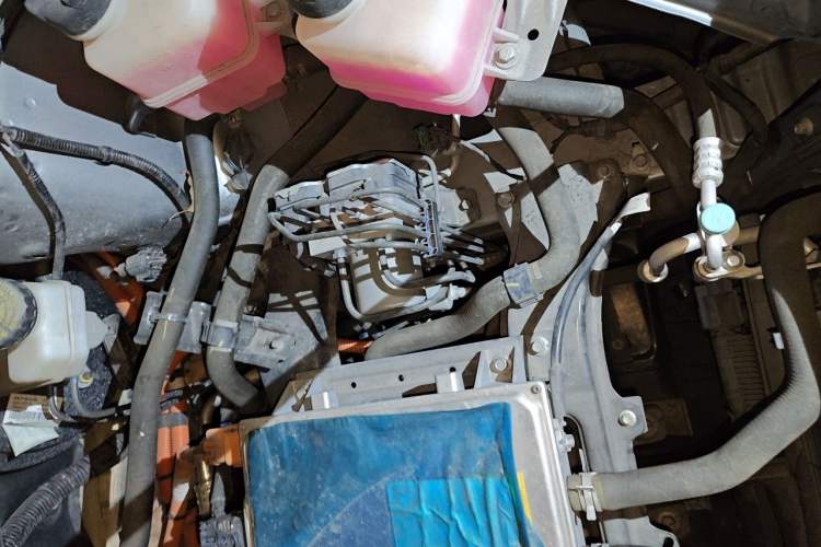 Used XPeng G3 2022 G3i 520N Engine Bay Left