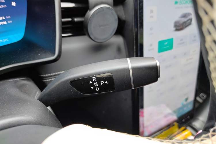 Used XPeng G3 2022 G3i 460N Gear Lever