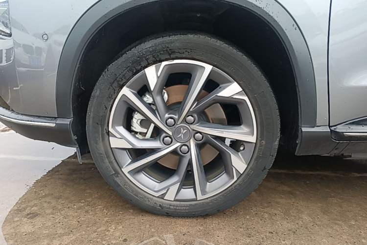 Used XPeng G3 2022 G3i 520N Left Front Wheel Hub