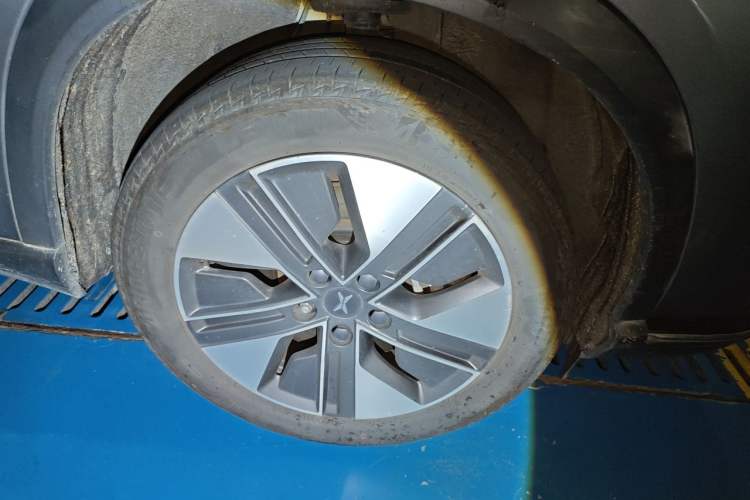 Used XPeng G3 2022 G3i 520N Right Front Wheel Hub
