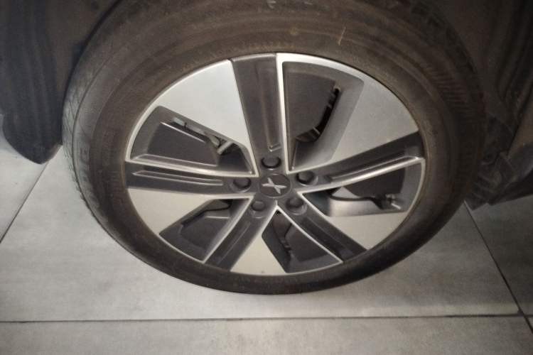 Used XPeng G3 2022 G3i 460N+ Right Rear Wheel Hub