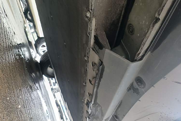 Used XPeng G3 2022 G3i 520N Right Side Sill