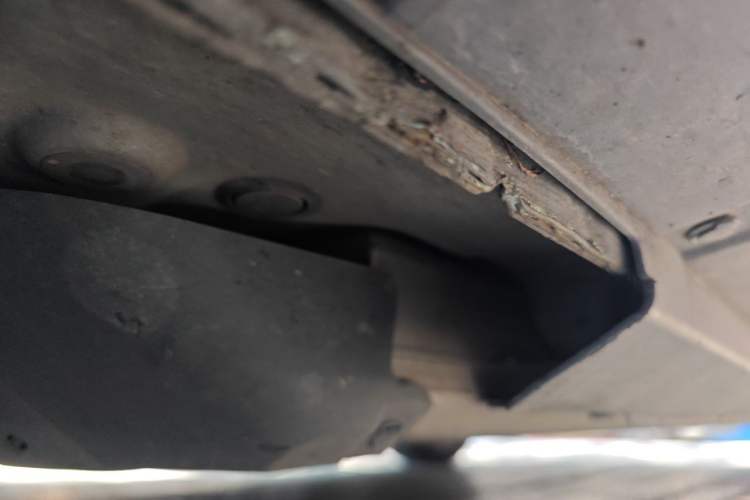 Used XPeng G3 2022 G3i 460N+ Chassis Front Left