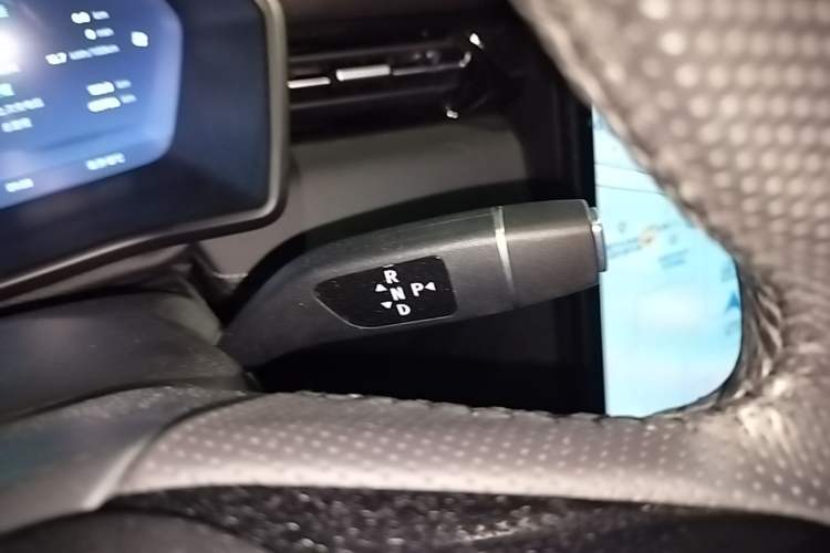 Used XPeng G3 2022 G3i 520N+ Gear Lever