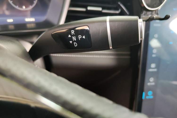 Used XPeng G3 2022 G3i 460N Gear Lever