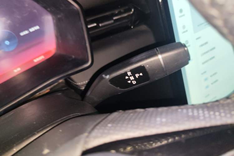 Used XPeng G3 2022 G3i 460G+ Gear Lever