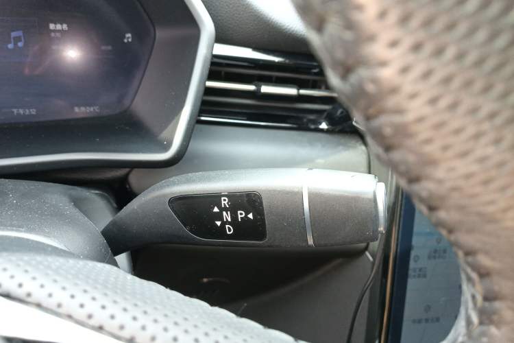 Used XPeng G3 2022 G3i 460N Gear Lever