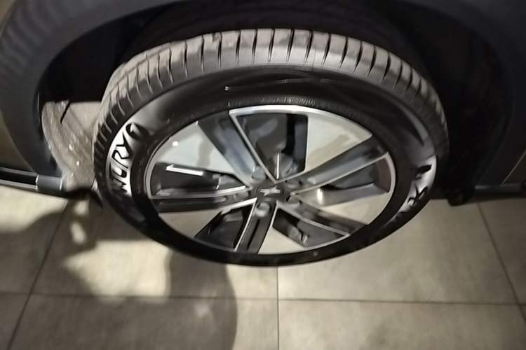 Used XPeng G3 2022 G3i 520N+ Left Front Wheel Hub