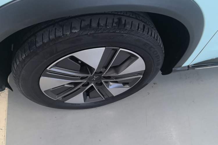 Used XPeng G3 2022 G3i 460G Left Front Wheel Hub