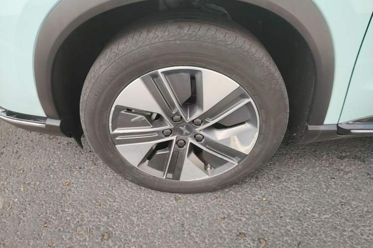 Used XPeng G3 2022 G3i 460G+ Left Front Wheel Hub