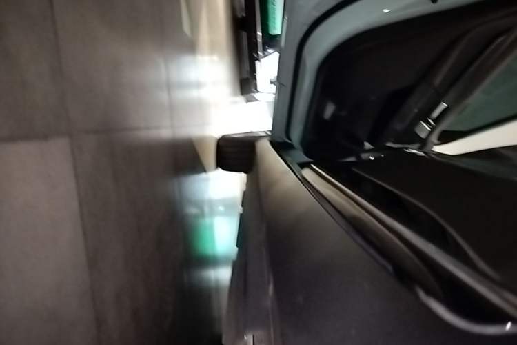 Used XPeng G3 2022 G3i 520N+ Left Side Sill