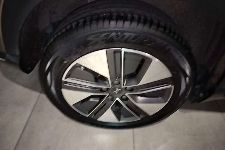 Used XPeng G3 2022 G3i 520N+ Right Rear Wheel Hub