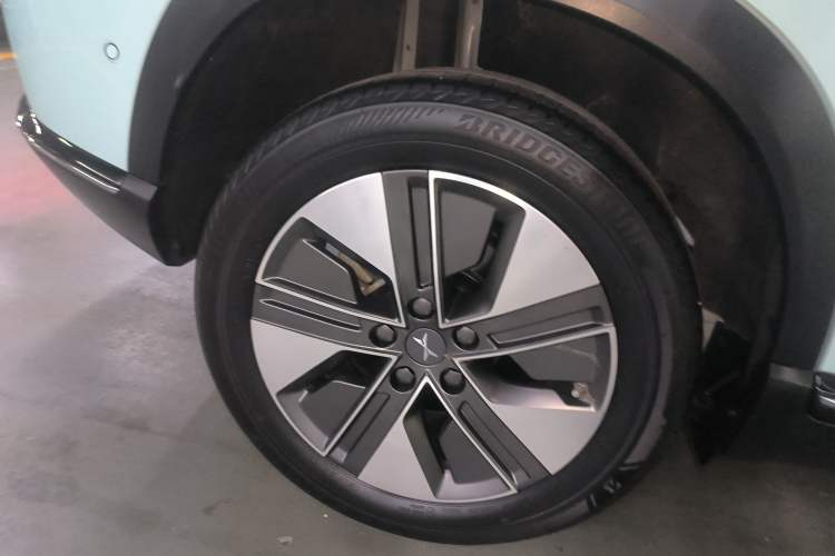 Used XPeng G3 2022 G3i 460G+ Right Rear Wheel Hub