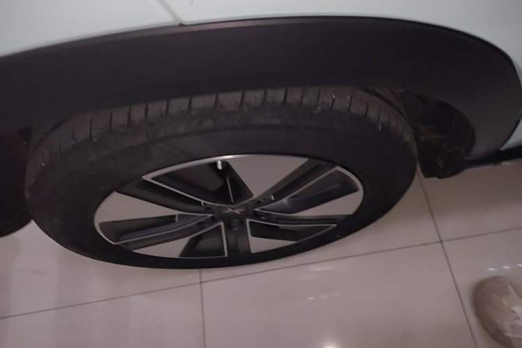 Used XPeng G3 2022 G3i 460G+ Right Rear Wheel Hub