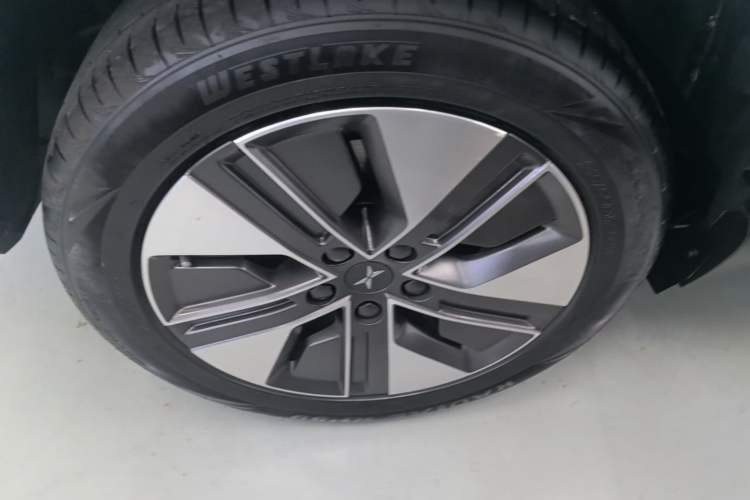 Used XPeng G3 2022 G3i 460G Right Rear Wheel Hub