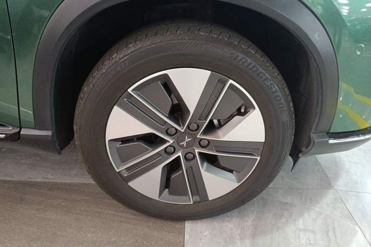 Used XPeng G3 2022 G3i 460N+ Right Rear Wheel Hub